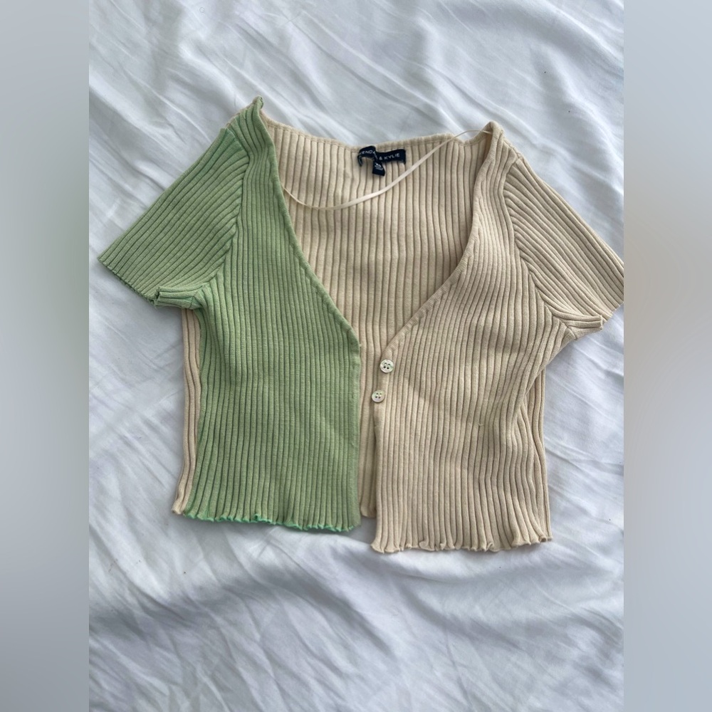 Pacsun button up short sleeve crop top